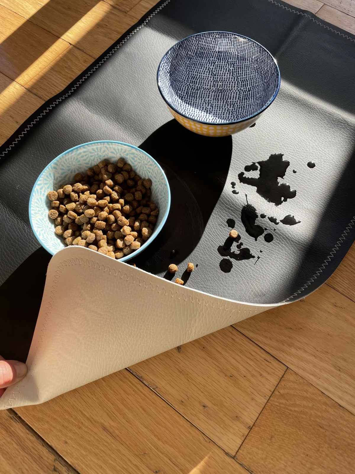 Tapis noir + beige mini Uniklook - La niche&amp;moi