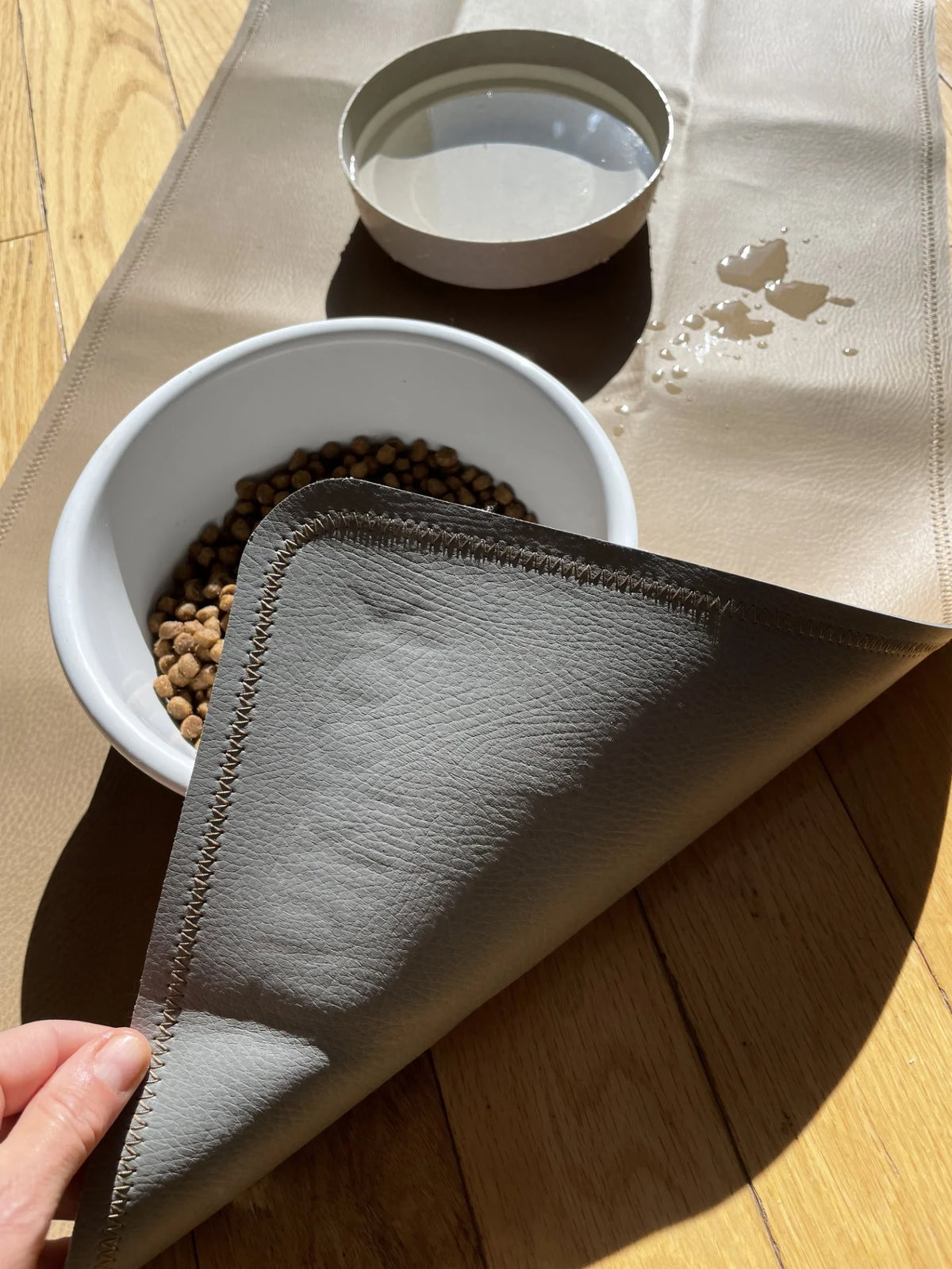 Tapis brun + gris mini Uniklook - La niche&amp;moi